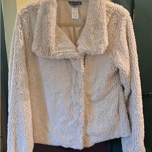 Patagonia Women's Off-White Teddy Jacket